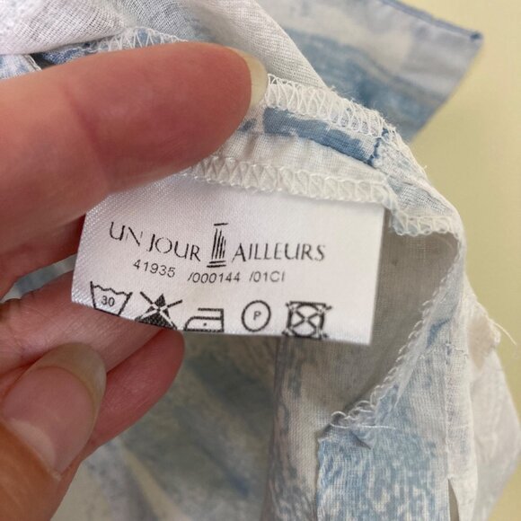 Unjour Ailleurs Blouse Large French 42 Blue White Semi Sheer Lightweight as is - Picture 10 of 13